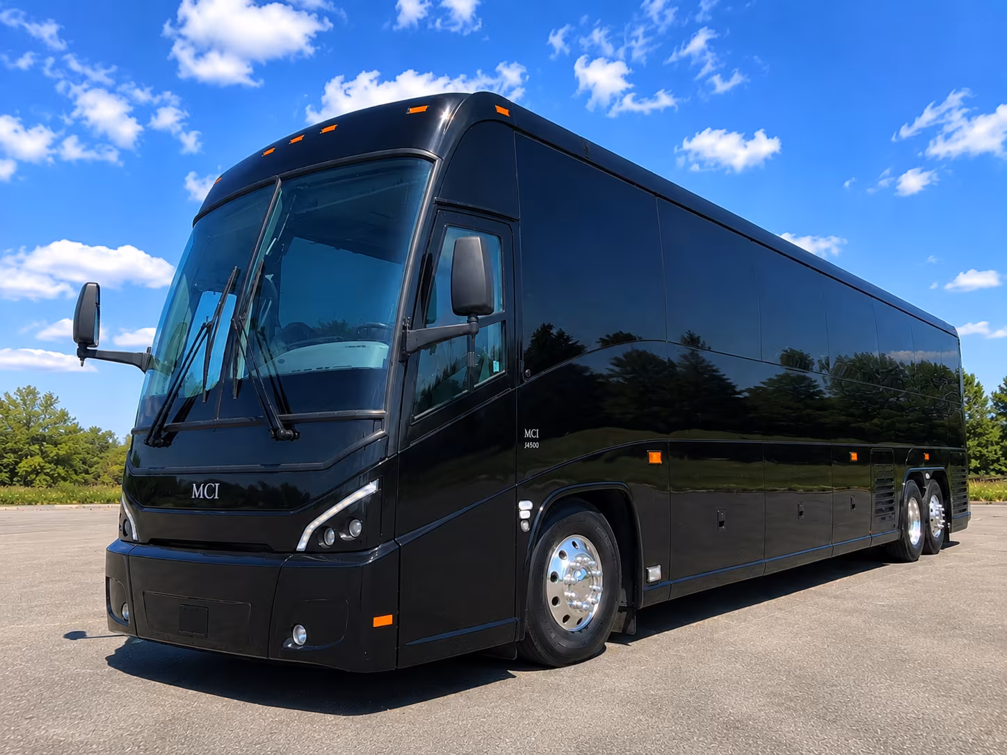 bus rentals to the amber room colonnade and tarrywile mansion